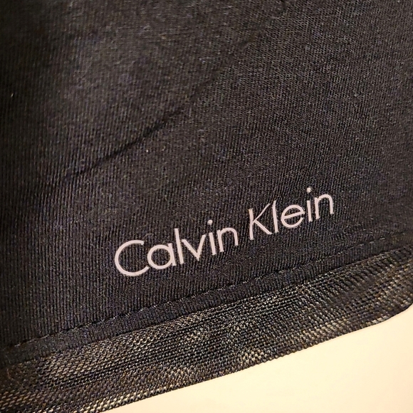 NWT Calvin Klein sculpted camisole in Black - Small - Picture 4 of 9
